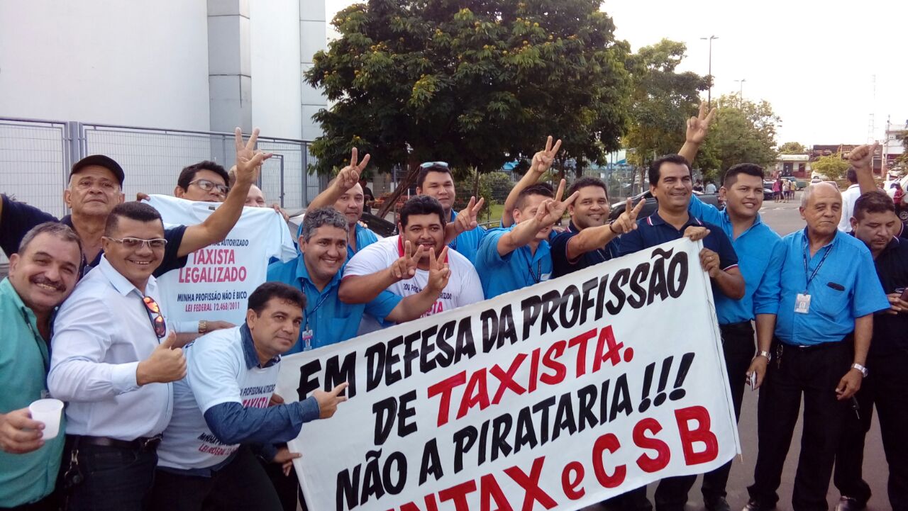 Audiência pública sobre Uber em Manaus tem protesto de taxistas