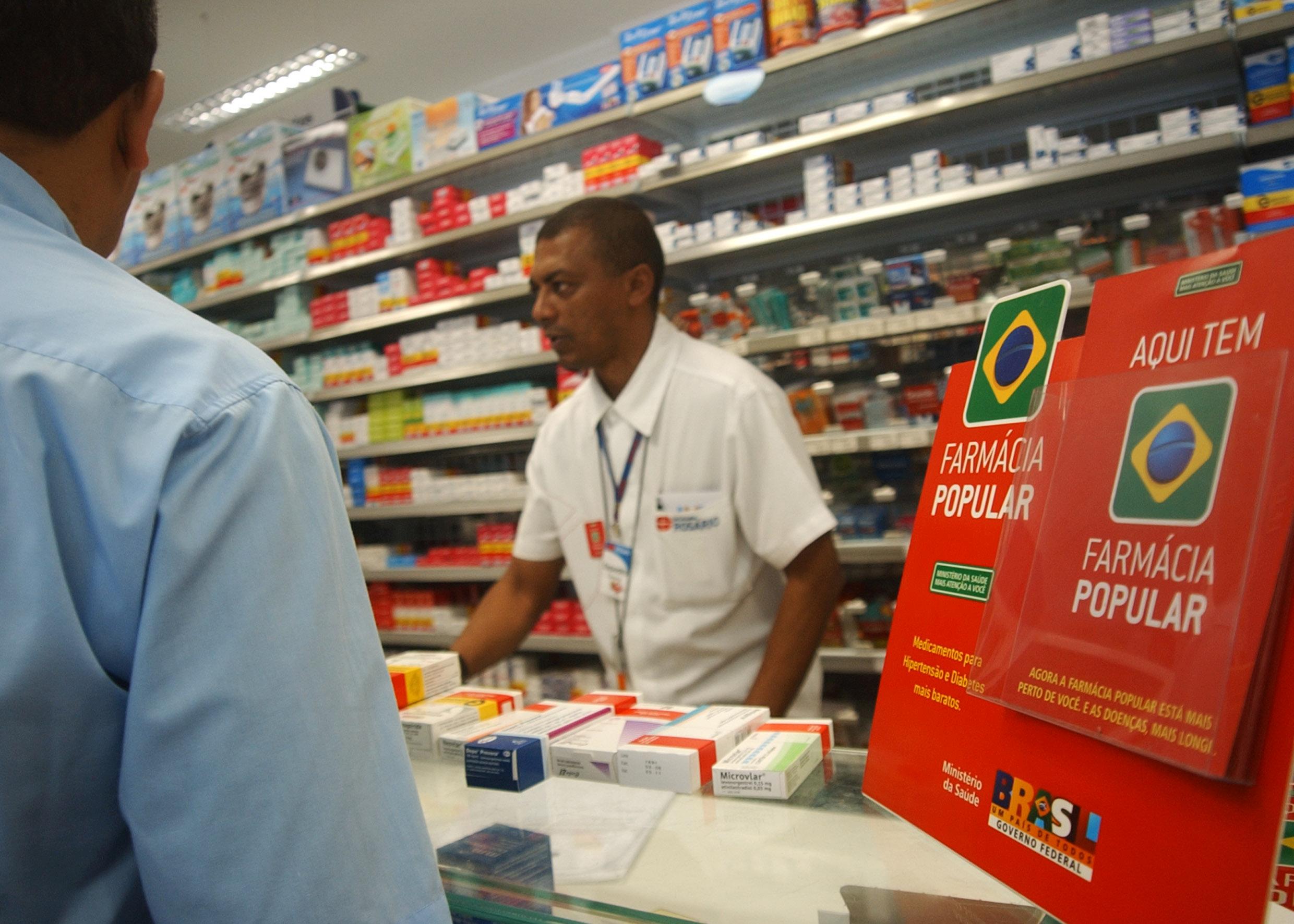 Governo quer fechar as unidades do Farmácia Popular até agosto