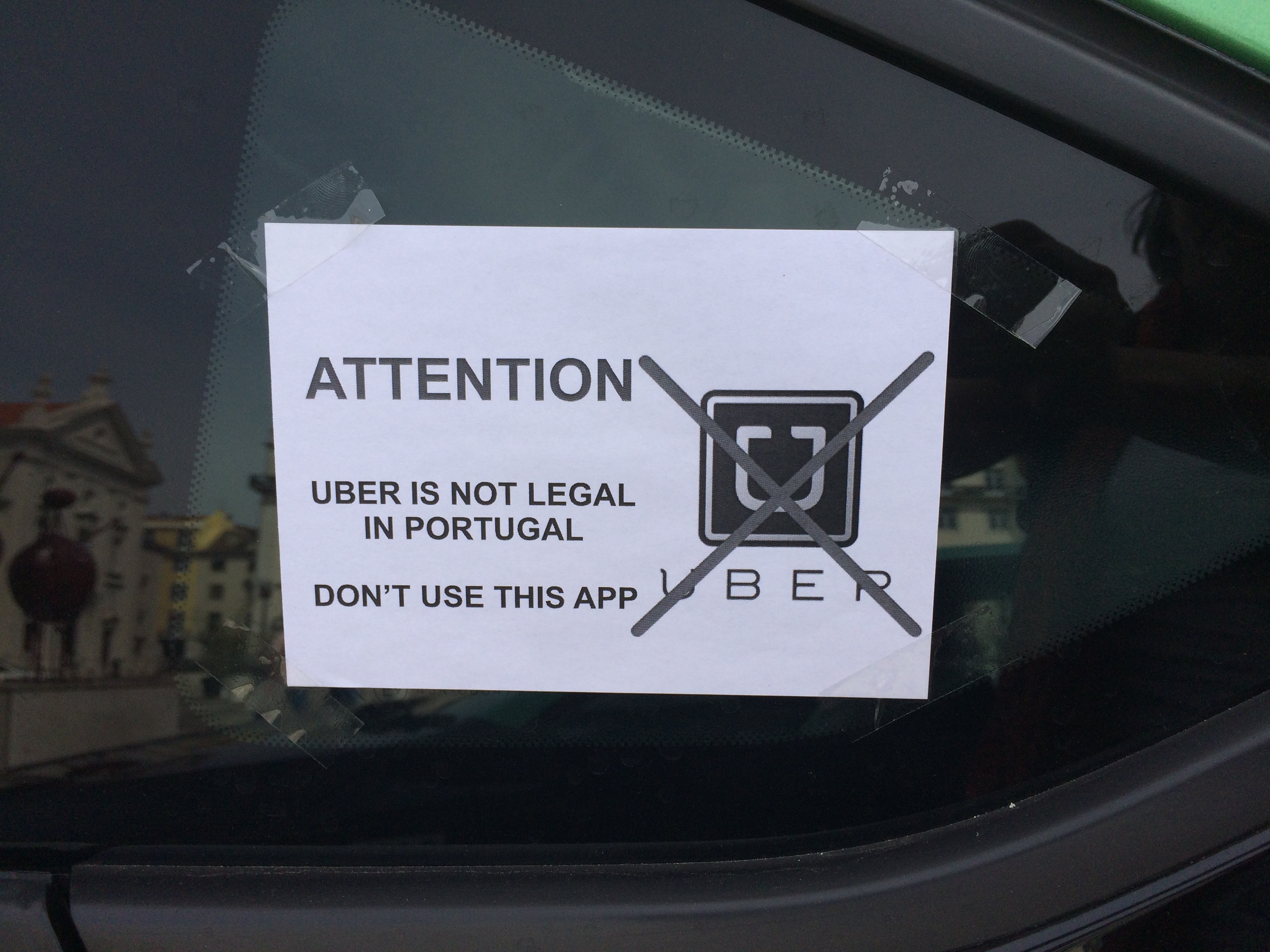 Tribunal declara ilegal atividade da Uber em Portugal