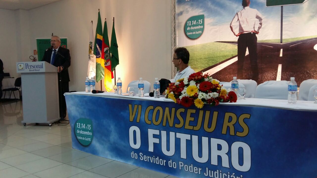 Em congresso de servidores do Judiciário no RS, Antonio Neto fala sobre os atuais desafios do movimento sindical