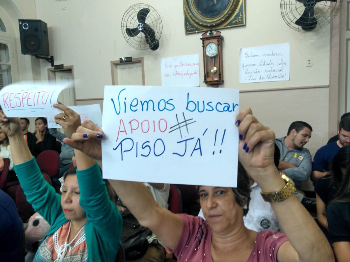 Servidores de Teófilo Otoni vão à Câmara, por apoio dos vereadores à Campanha Salarial 2018