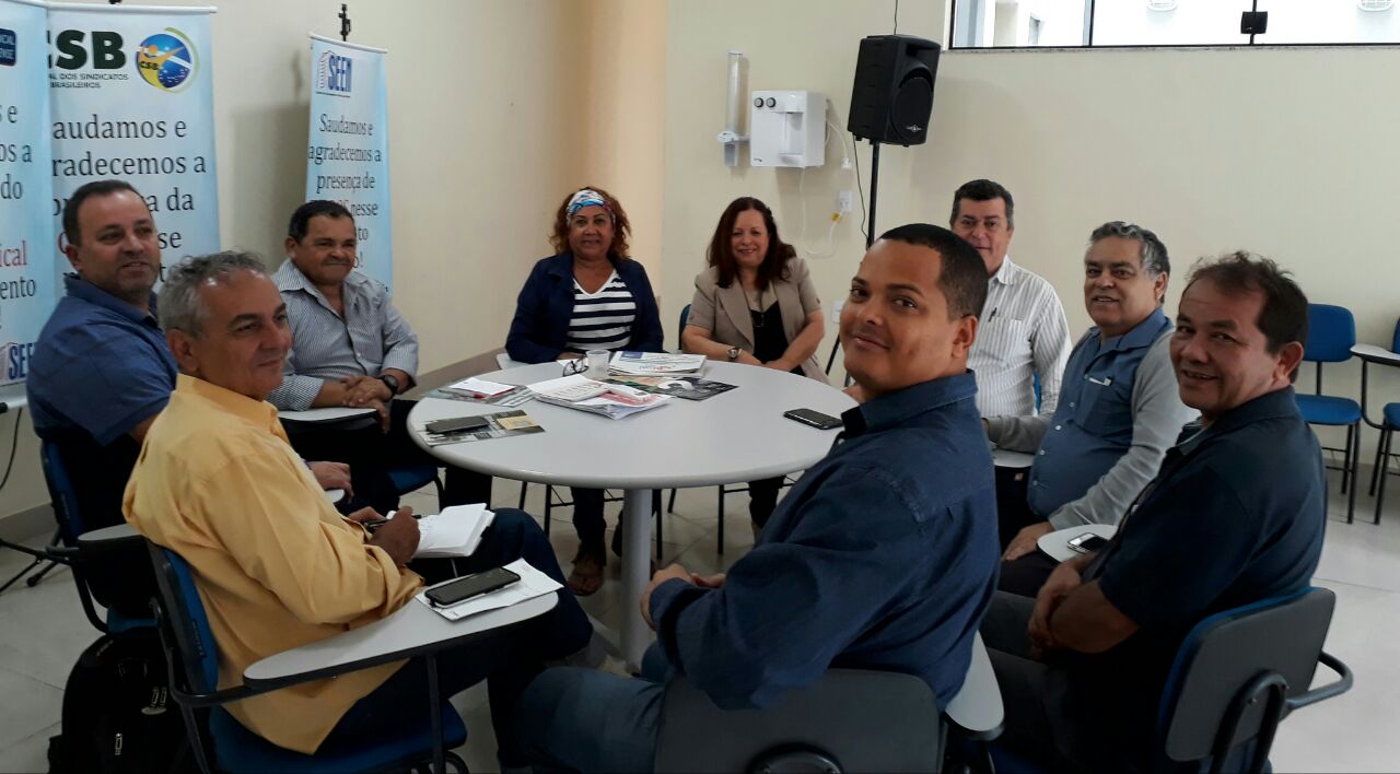 CSB debate reforma trabalhista em mesa redonda de preparação para seminário do Fórum Intersindical no RJ