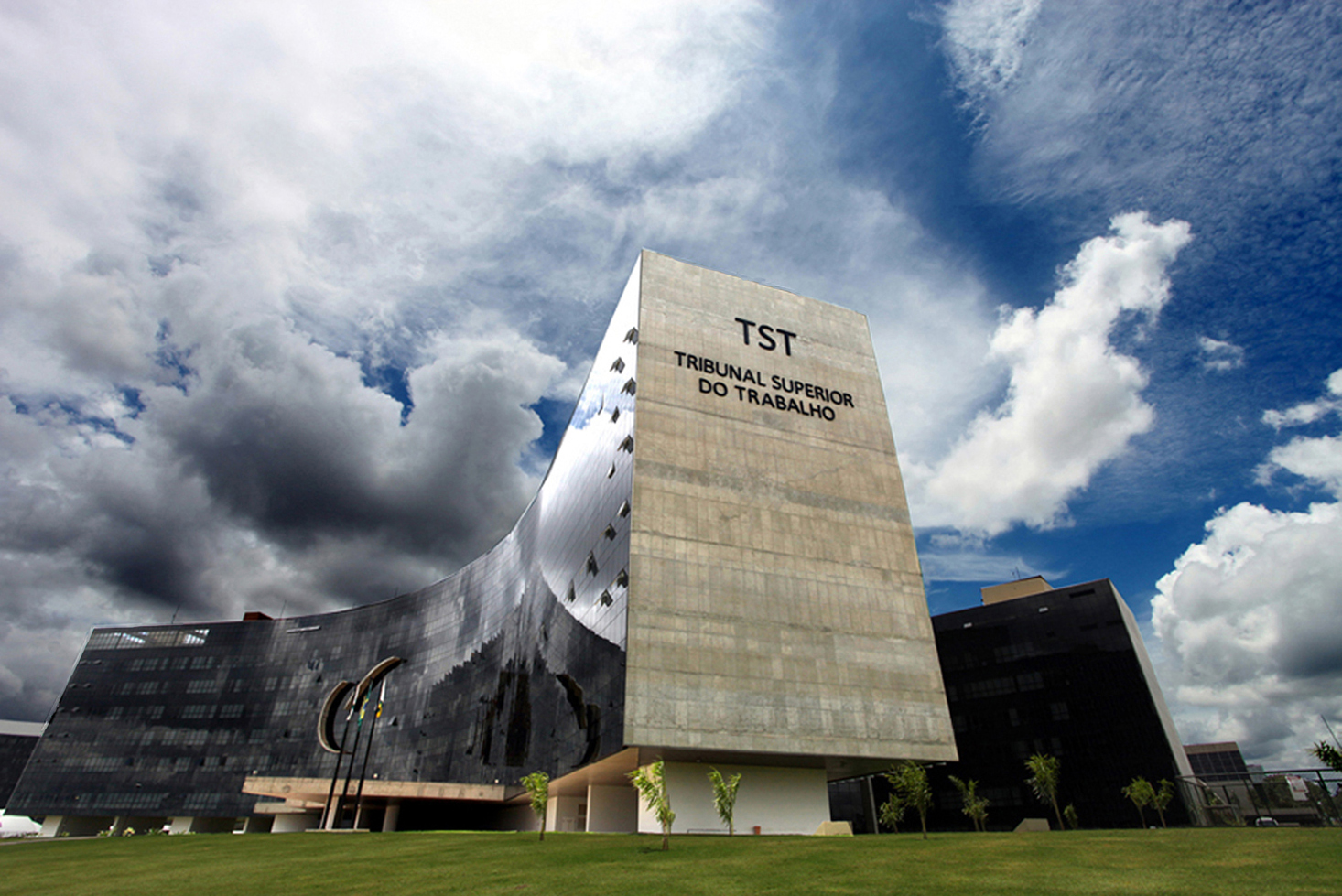 TST homologa acordo que permite desconto e repasse de contribuição negocial às entidades sindicais