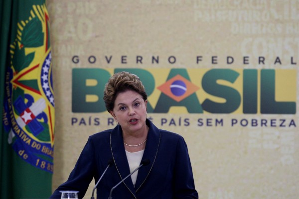 Após promessa, Dilma ordena ofensiva para aprovar 100% dos royalties para educação