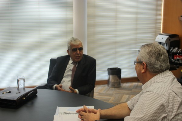 Em reunião, Antonio Neto e Almir Pazzianotto discutem o PL 4.330