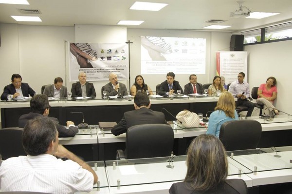 Contabilistas do Amazonas debatem desburocratização dos procedimentos de abertura das empresas