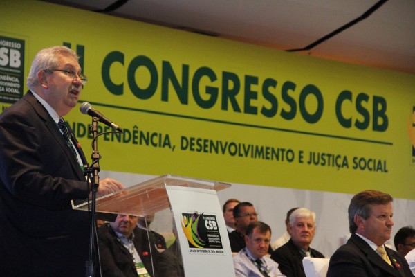 Antonio Neto relembra trajetória de luta da CSB na abertura do II Congresso da Central