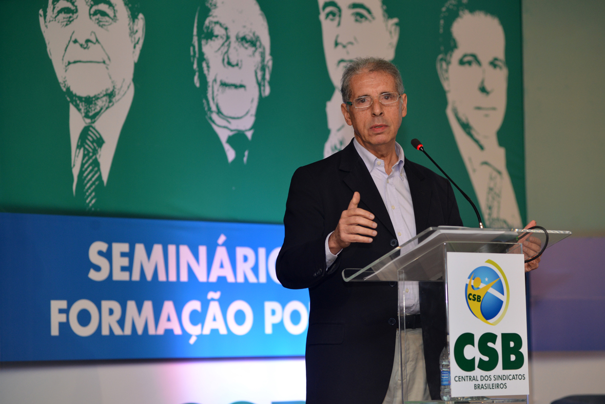 Seminário de Formação Política da CSB – Unicidade e contribuição sindical são destaque na palestra de José Fogaça