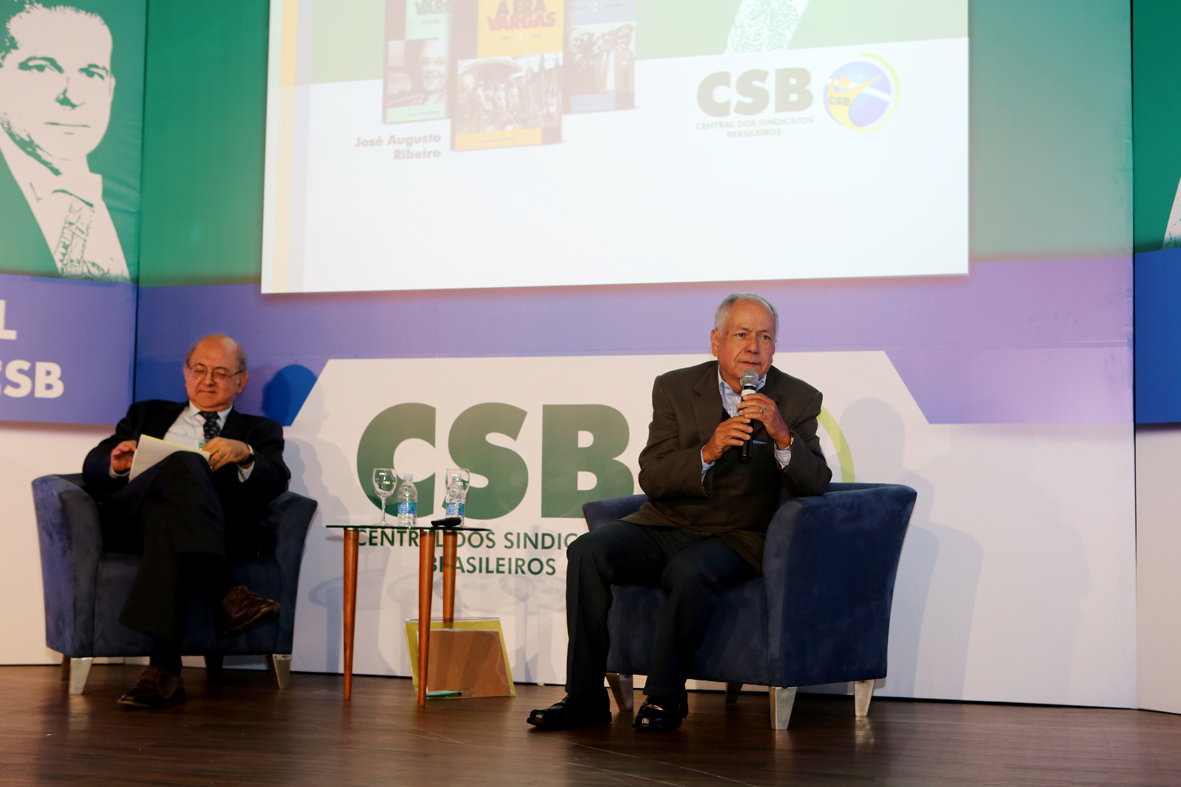 Seminário de Formação Política da CSB – Antonio A. Esparza e Lorenzo Carrasco