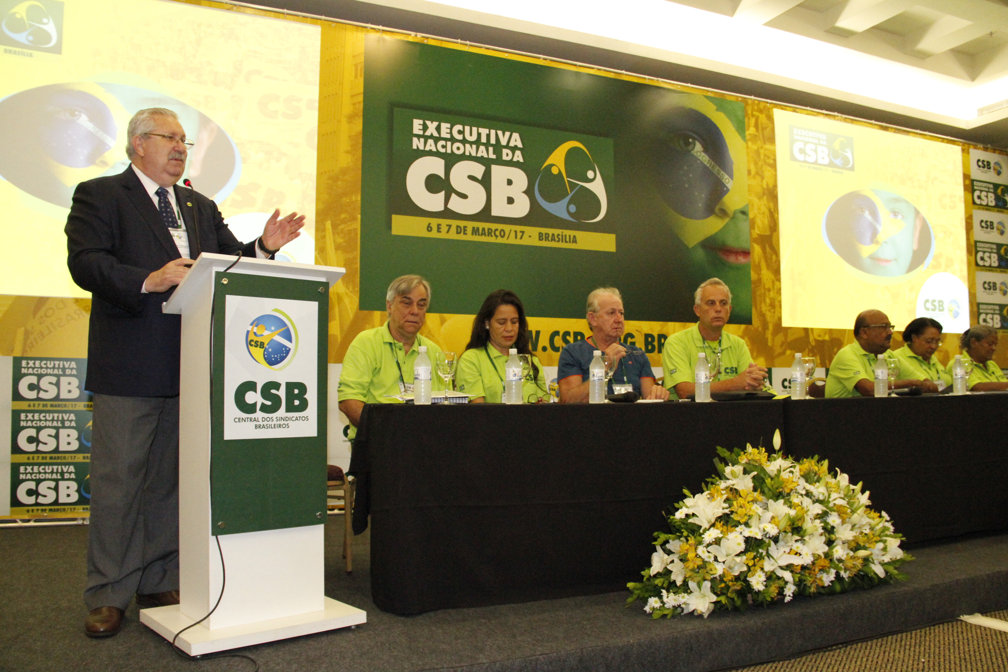 CSB apresenta agenda de congressos estaduais, cursos e seminários para 2017