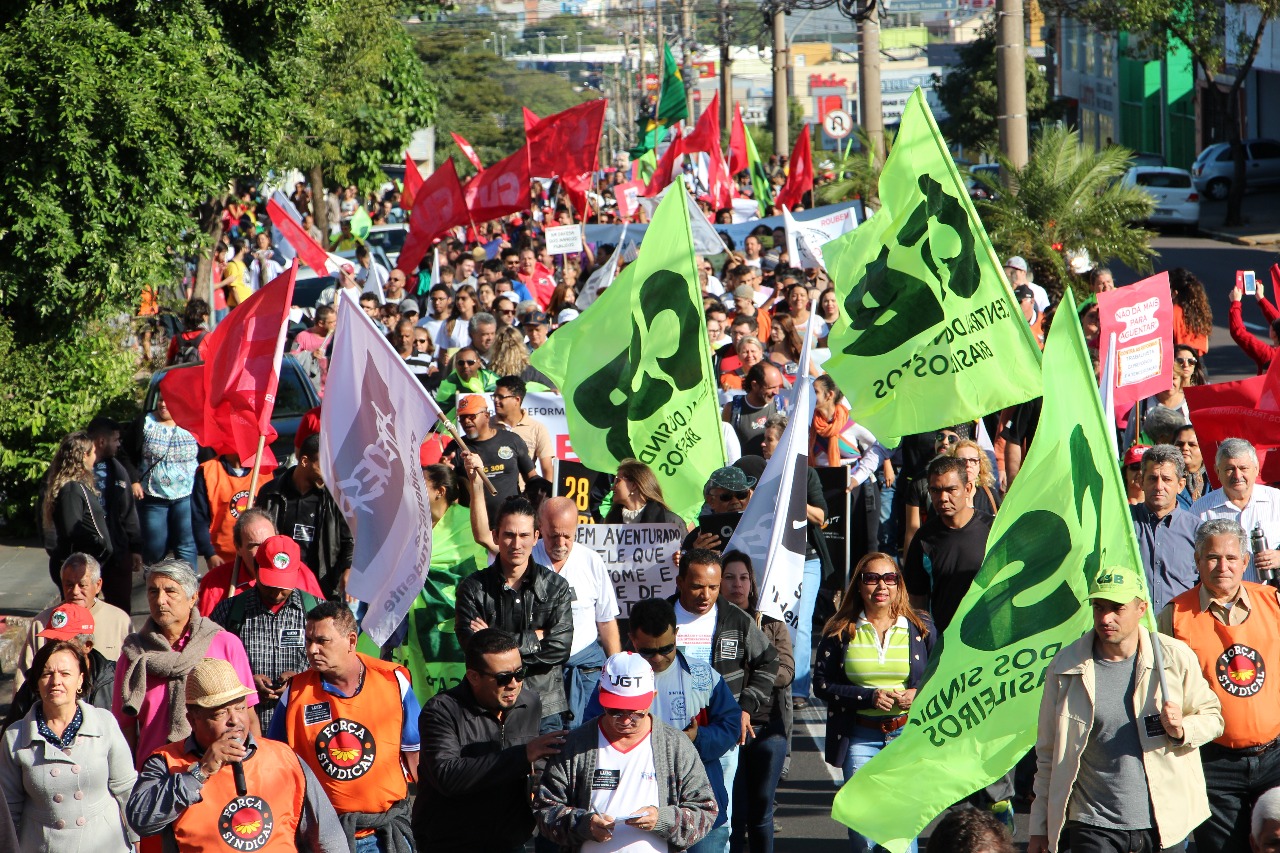 Maior greve da história: milhões de brasileiros param contra as reformas