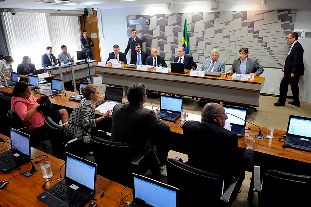 PSDB dá golpe criminoso contra os trabalhadores no projeto da reforma trabalhista