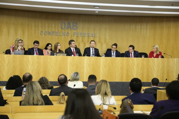 Conselho Federal da OAB afirma que reforma trabalhista “visa a satisfação da demanda empresarial” com inconstitucionalidades