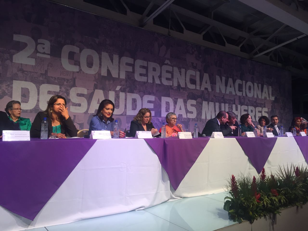 Manifestação em defesa do SUS marca Conferência de Saúde da Mulher em Brasília