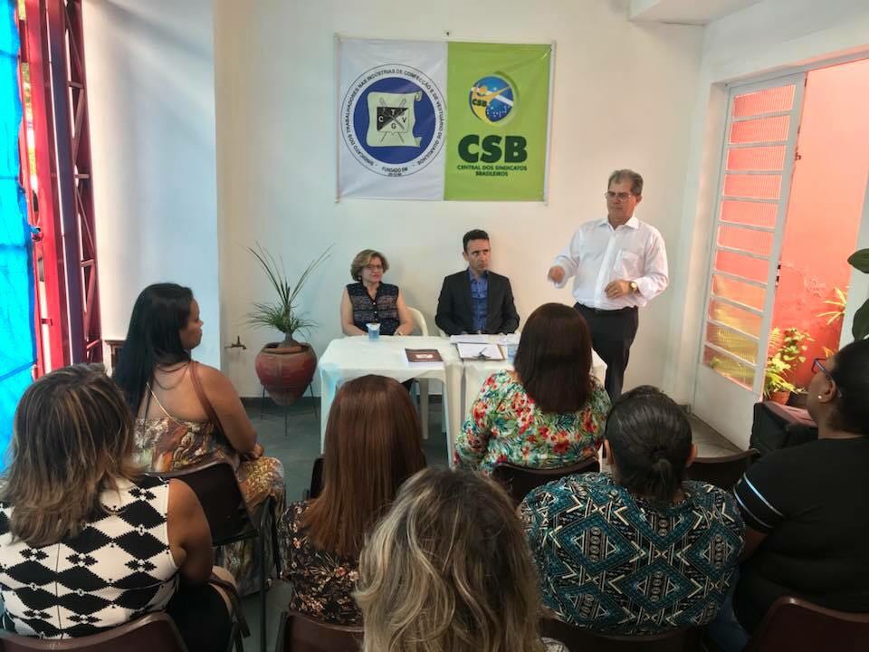 Dirigentes debatem fraudes contra o trabalhador em seminário jurídico sobre a reforma trabalhista em Guarulhos