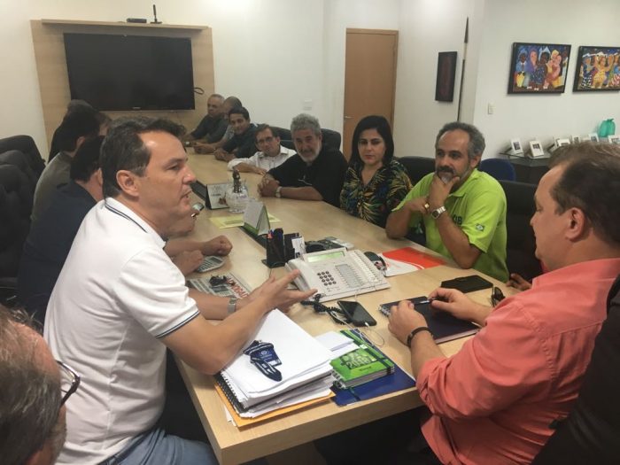 Fórum Sindical do Mato Grosso pede explicações ao governo do estado sobre escalonamento salarial e plano de saúde dos servidores