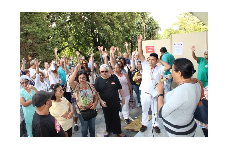 Servidores do IPSEMG suspendem greve, mas seguem mobilizados
