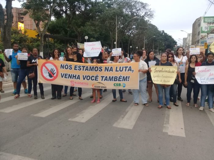 Pela quarta vez em um mês, servidores de Teófilo Otoni protestam contra a Administração Municipal