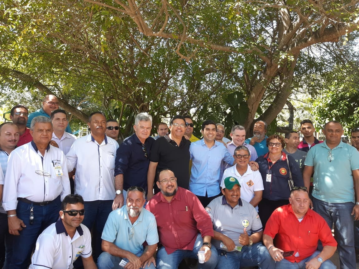 Com participação do SINDITAXI-CE, portaria para taxistas da região metropolitana de Fortaleza é entregue