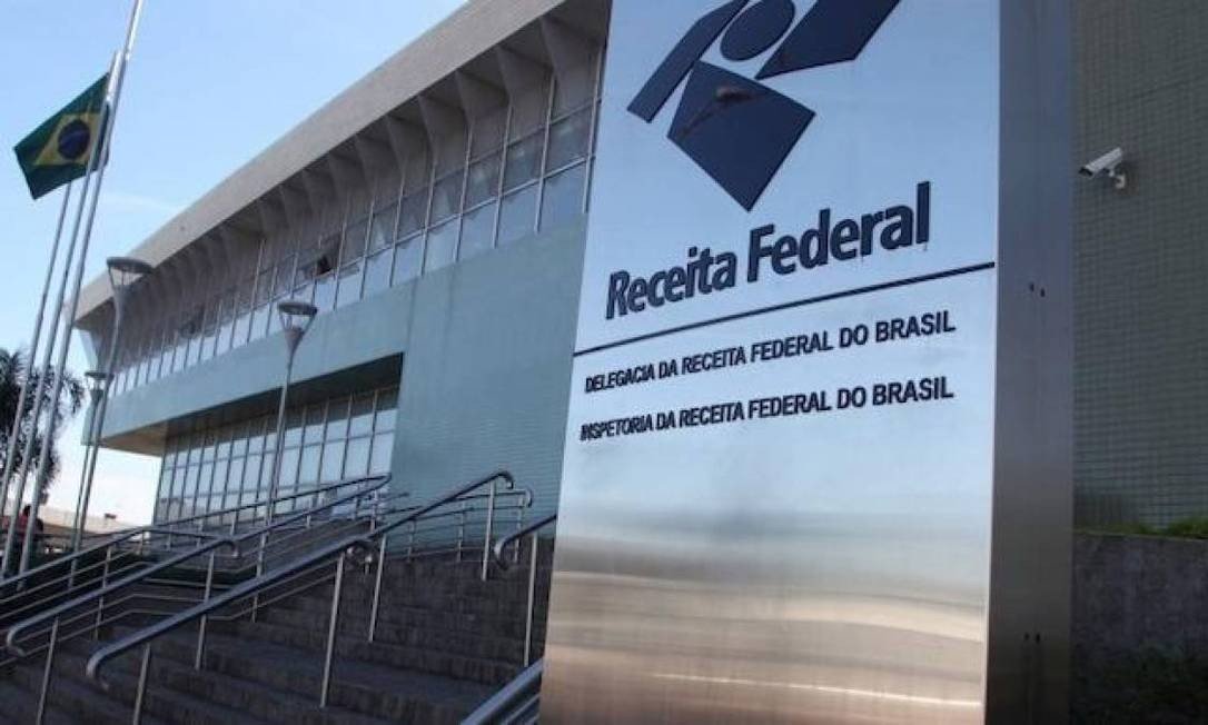 Governo Bolsonaro estuda transformar Receita Federal em autarquia
