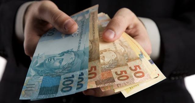 Pagamento do 13º salário de 2019 colocará R$ 214,6 bilhões na economia do país