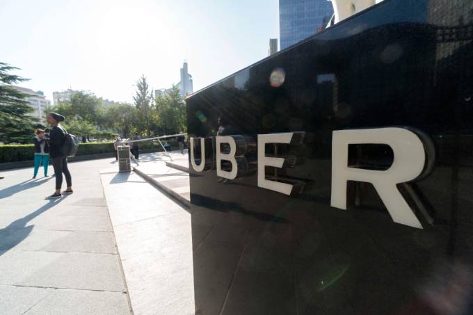 Genebra suspende operação da Uber por descumprimento de leis trabalhistas