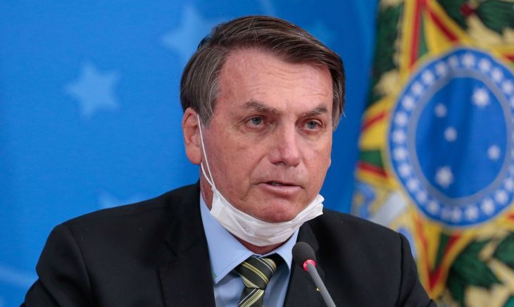Bolsonaro colocou generais para combater coronavírus, e Brasil está perdendo a batalha