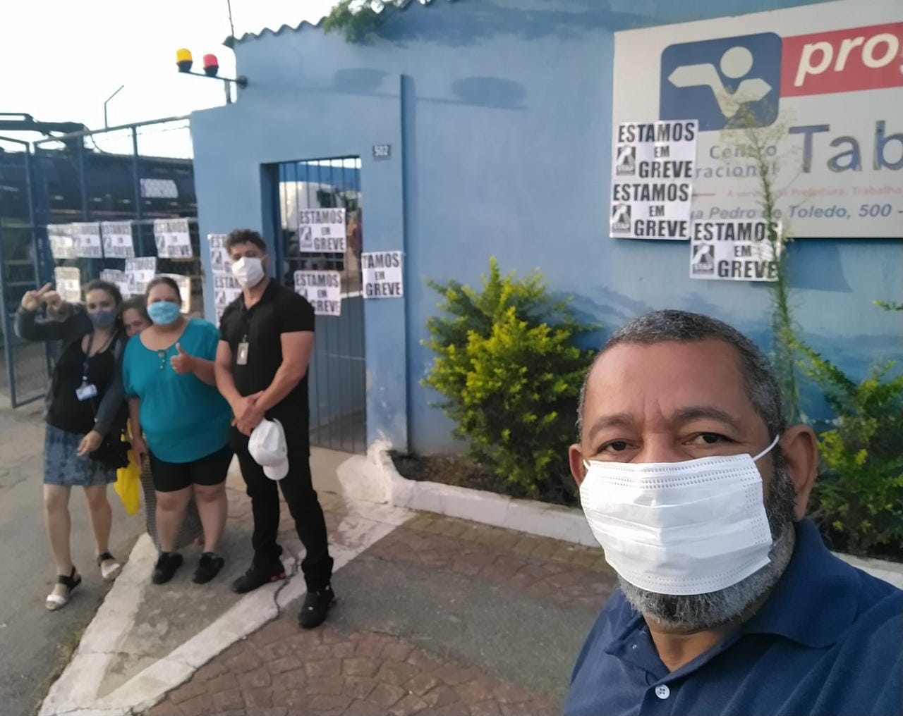 Trabalhadores entram em greve contra o fechamento da Proguaru