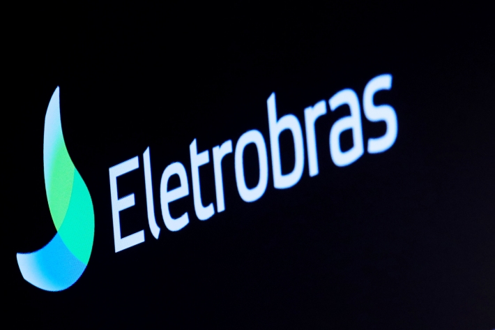 Privatizar Eletrobras custará R$ 20 bi a mais por ano, diz associação