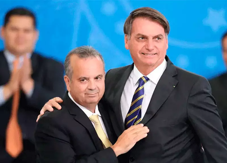 Ministro de Bolsonaro defende trabalho informal: ‘Flanelinha ganha R$ 4 mil por mês’