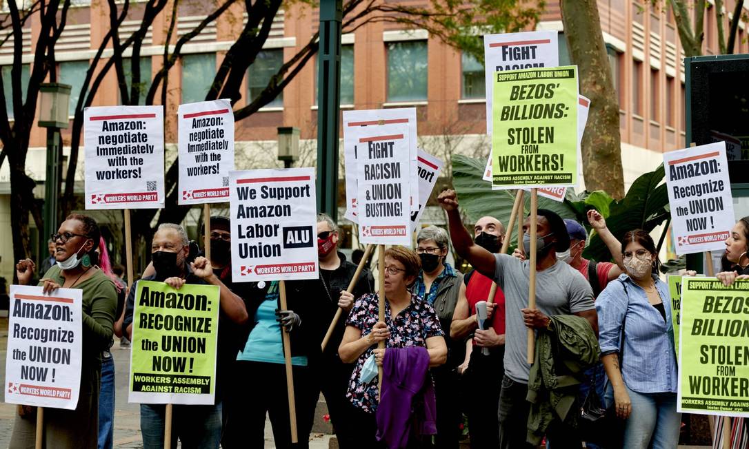 EUA registram 250 greves em 2021: Pandemia e Black Lives Matter impulsionaram sindicalismo