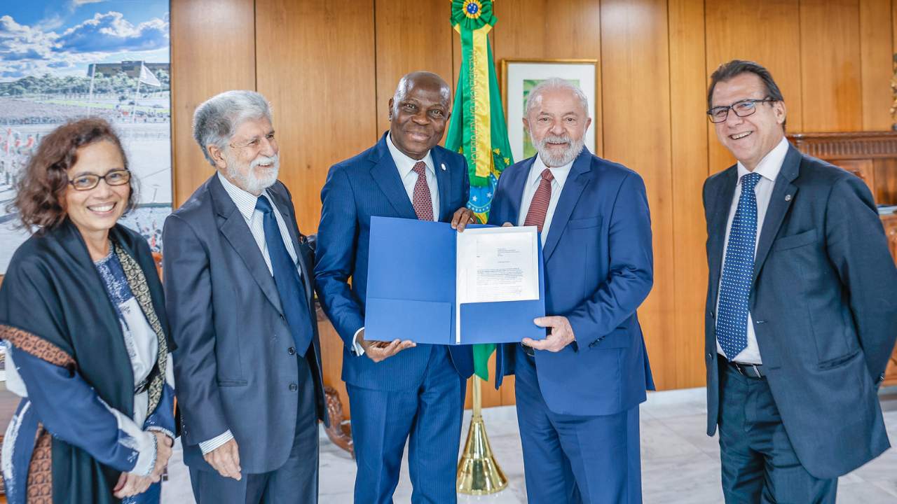 Lula recebe convite do diretor-geral da OIT