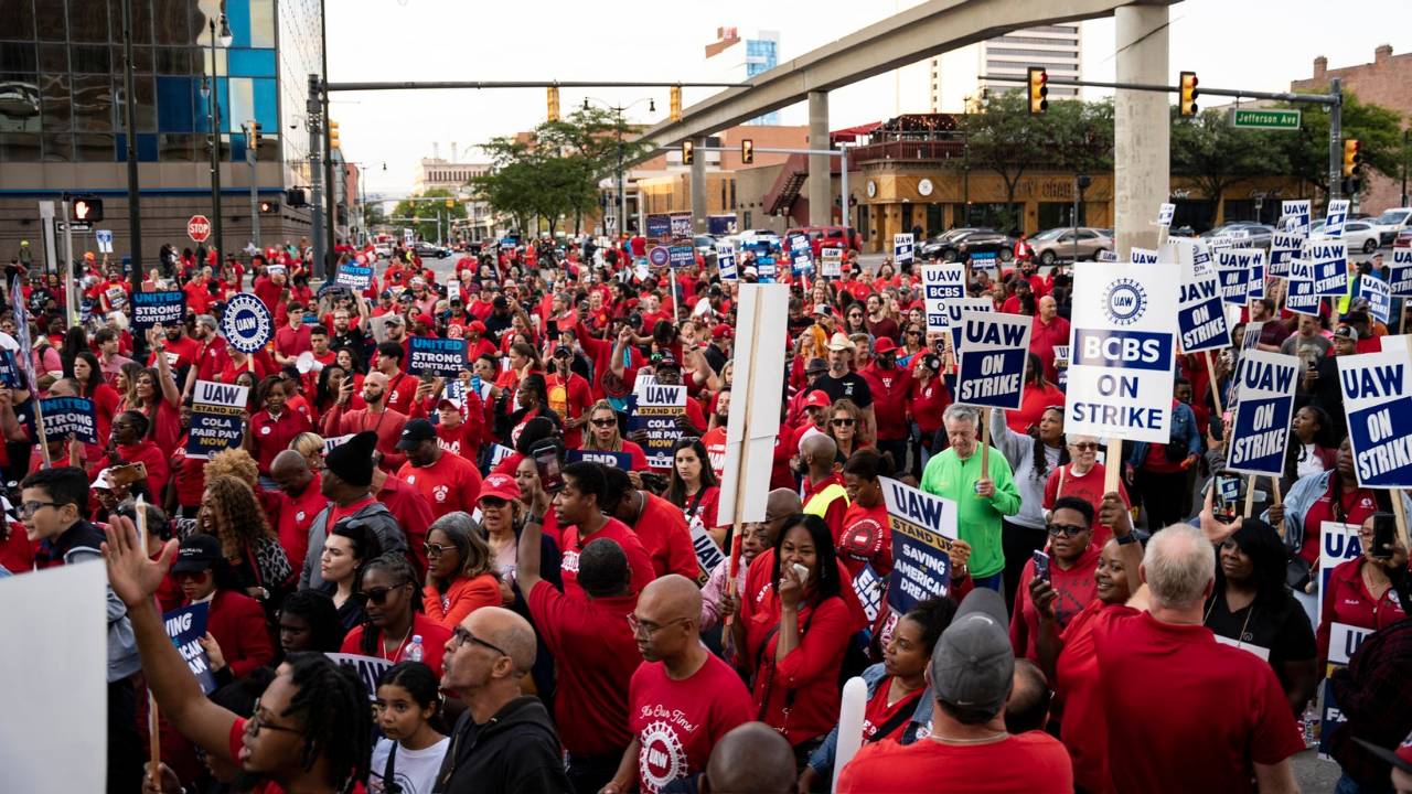 Centrais: Todo apoio à greve dos trabalhadores das montadoras nos EUA