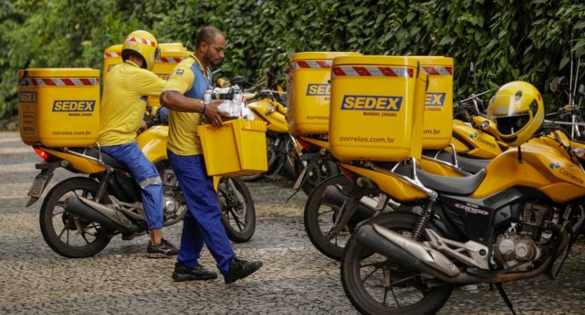 centrais sindicais em defesa dos correios