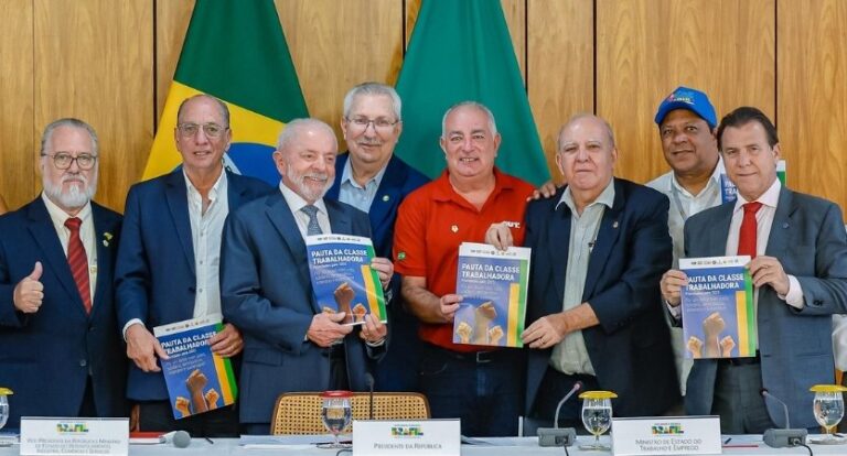 encontro lula centrais sindicais 29-04-25