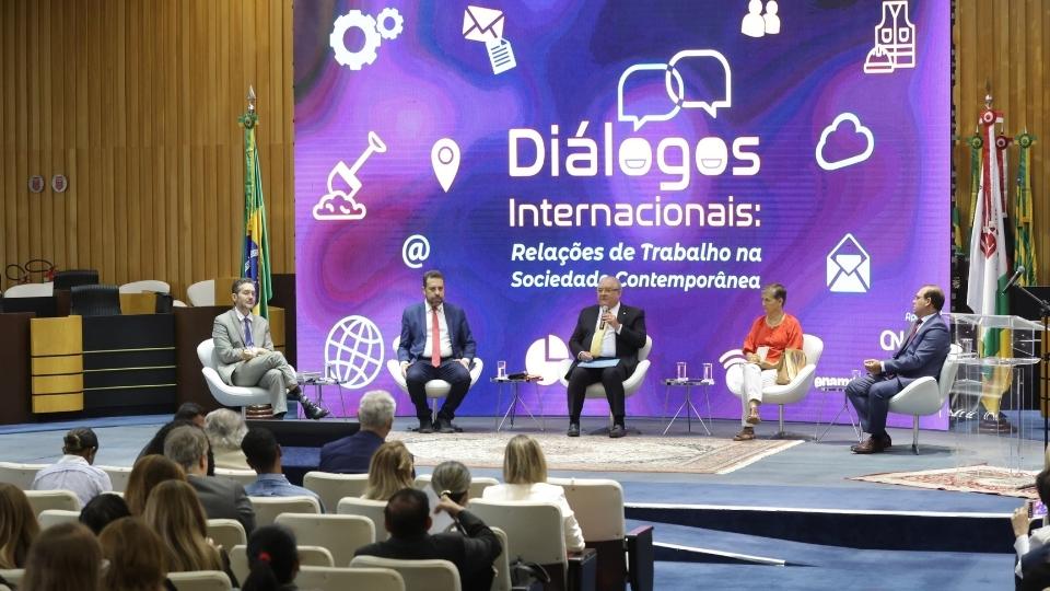 debate-tst-ia-relacoes-trabalho-direitos