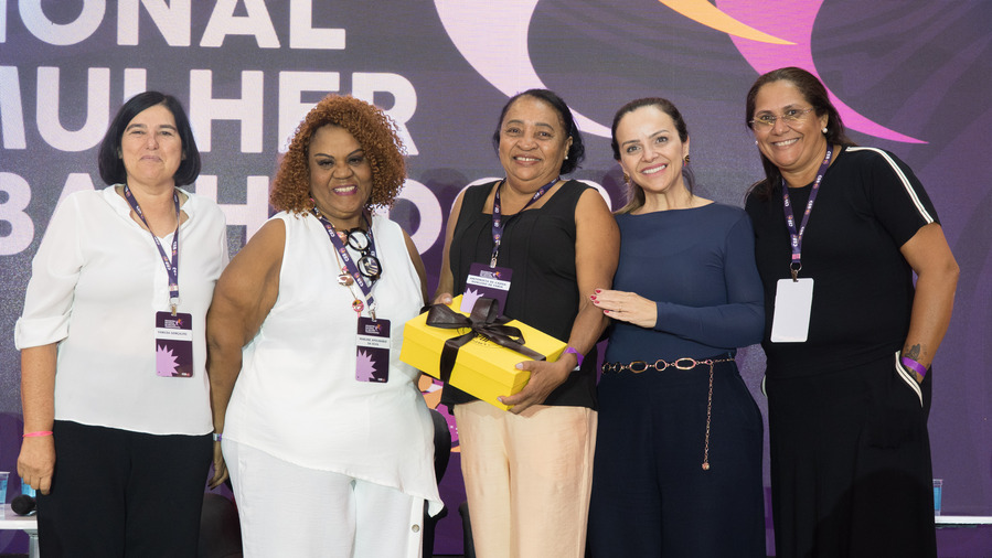 fesmig-participa-do-encontro-nacional-da-mulher-trabalhadora-da-csb