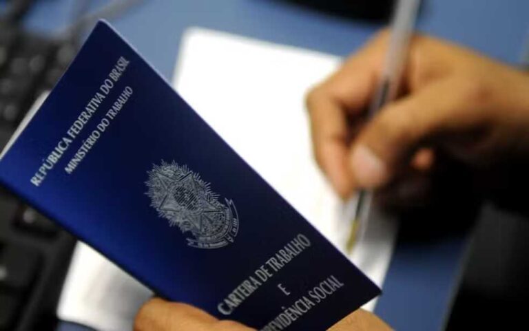 opiniao-imprensa-desinforma-ao-tratar-direito-do-trabalhador-como-folga-remunerada