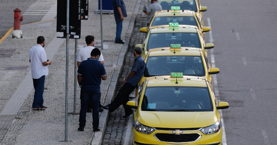governo-libera-30-bilhoes-taxistas-motoristas-apps