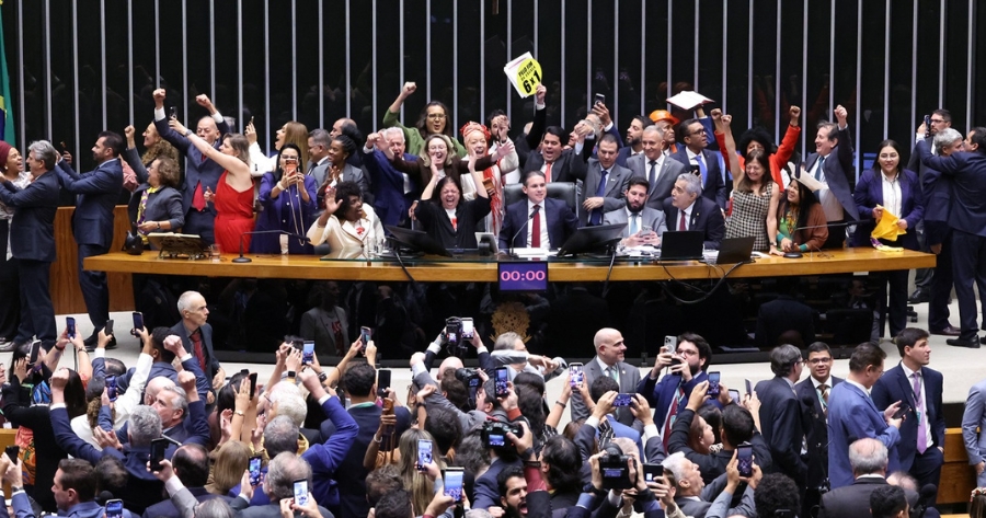 camara-aprova-pec-reduz-jornada-fim-escala-6x1