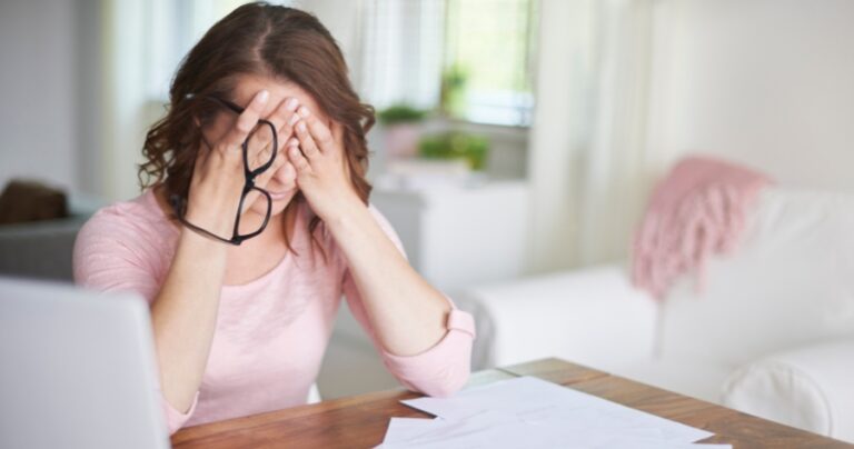 saude-mental-trabalho-dinheiro-preocupacao