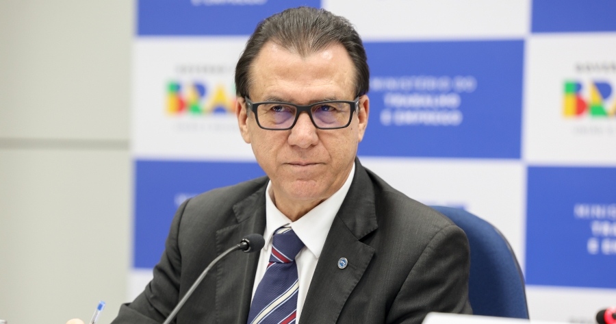 quando-faltam-argumentos-sobra-teatro