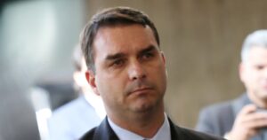 flavio-bolsonaro-elege-sindicatos-inimigos