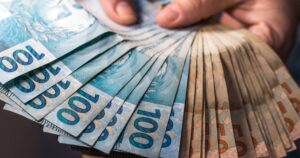 salario-minimo-2027-projeta-governo