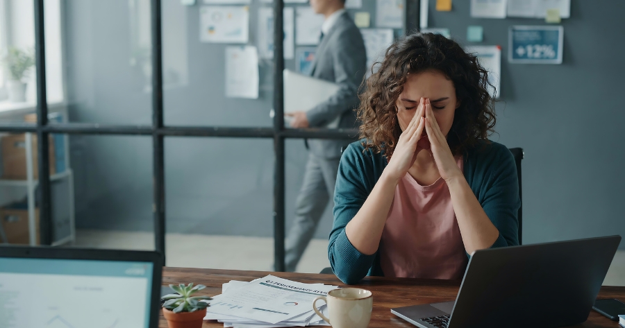 presenteismo-trabalhadores-culpa-faltar-doenca