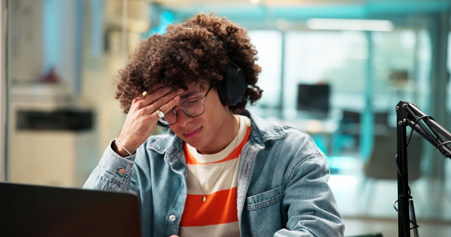 metade-geracao-z-millennials-burnout-trabalho
