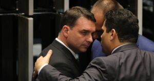 fim-escala-6x1-flavio-bolsonaro-sinaliza-rever-proposta