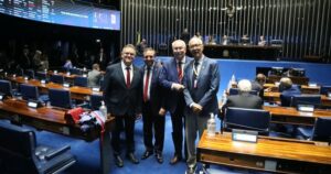 acompanha-votacao-fim-escala-6x1-senado